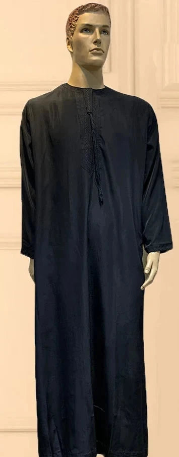 Midnight Noir (Emirati Thobe)